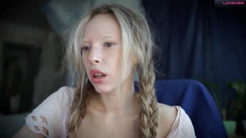 Snapshot of radiant_ada chatting on 10-08-25, 08:45 ada online show from 10-08-25, 08:45