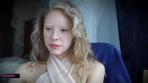 Snapshot of radiant_ada chatting on 10-13-25, 10:15 ada online show from 10-13-25, 10:15