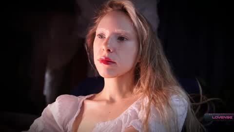 Snapshot of radiant_ada chatting on 12-16-25, 09:36 ada online show from 12-16-25, 09:36