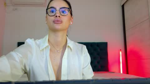 sweet peach online show from 11-12-25, 08:04