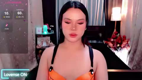 Snapshot of raeganclinton chatting on 09-16-25, 12:11 raeganclinton online show from 09-16-25, 12:11