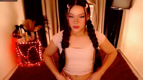 Snapshot of raeganclinton chatting on 10-11-25, 09:08 raeganclinton online show from 10-11-25, 09:08