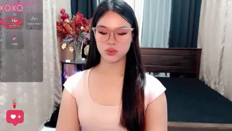 Snapshot of raeganclinton chatting on 11-19-25, 01:05 raeganclinton online show from 11-19-25, 01:05