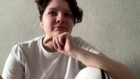 Emmie online show from 05-21-26, 12:17
