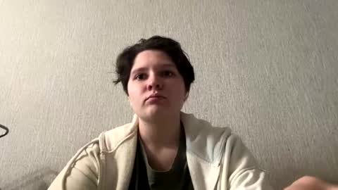 Emmie online show from 05-25-26, 01:00