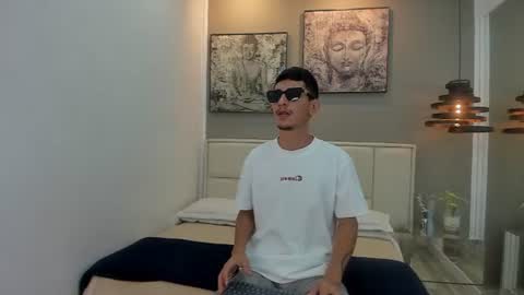Raf Koons online show from 07-13-26, 03:42