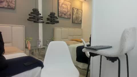 Raf Koons online show from 07-23-26, 03:37