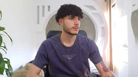 Snapshot of rafael_mendez chatting on 09-30-25, 08:36 R A F A E L online show from 09-30-25, 08:36