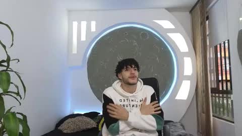 Snapshot of rafael_mendez chatting on 10-01-25, 08:26 R A F A E L online show from 10-01-25, 08:26