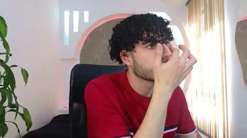 Snapshot of rafael_mendez chatting on 10-02-25, 08:27 R A F A E L online show from 10-02-25, 08:27