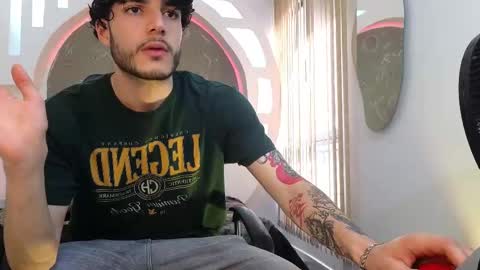 Snapshot of rafael_mendez chatting on 10-07-25, 08:50 R A F A E L online show from 10-07-25, 08:50