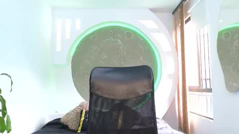 Snapshot of rafael_mendez chatting on 10-08-25, 08:17 R A F A E L online show from 10-08-25, 08:17