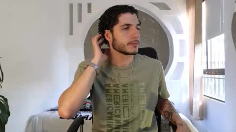 Snapshot of rafael_mendez chatting on 11-05-25, 08:53 R A F A E L online show from 11-05-25, 08:53