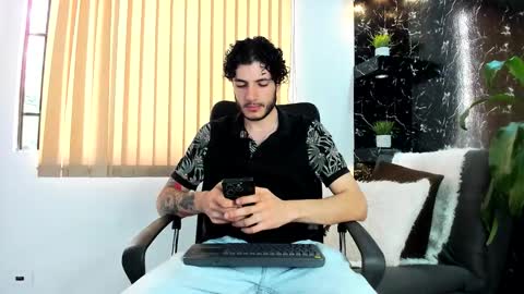 Snapshot of rafael_mendez chatting on 11-08-25, 09:02 R A F A E L online show from 11-08-25, 09:02