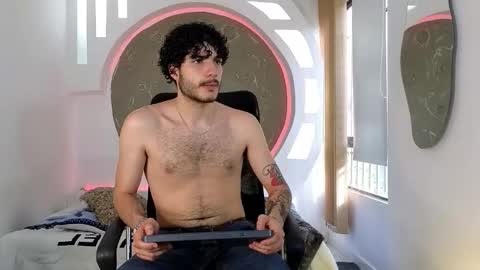 Snapshot of rafael_mendez chatting on 11-26-25, 09:05 R A F A E L online show from 11-26-25, 09:05