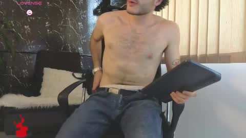 R A F A E L online show from 05-19-26, 08:48