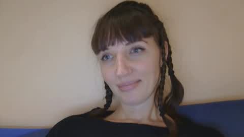 Rafaella online show from 12-16-25, 10:48