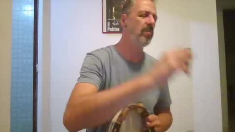 Snapshot of rafaelsel chatting on 12-19-25, 12:17 Big Uncle Jungle online show from 12-19-25, 12:17