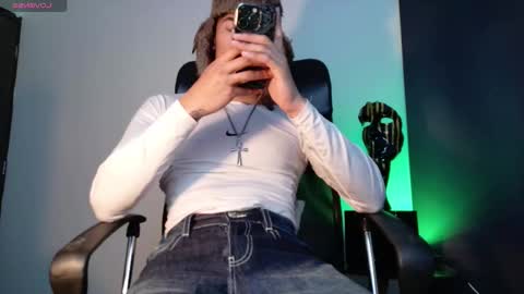 Snapshot of rafaelstone chatting on 01-15-26, 03:22 IG online show from 01-15-26, 03:22