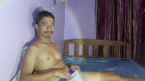 Raffyhardcock4u online show from 06-19-26, 03:27