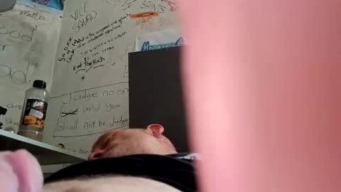 Snapshot of ragingzef69 chatting on 01-26-25, 10:24 Bigthickdickinvic online show from 01-26-25, 10:24