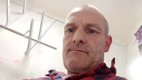 Snapshot of ragingzef69 chatting on 11-15-25, 08:27 Bigthickdickinvic online show from 11-15-25, 08:27