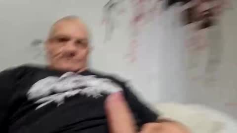 Snapshot of ragingzef69 chatting on 05-11-26, 03:23 Bigthickdickinvic online show from 05-11-26, 03:23