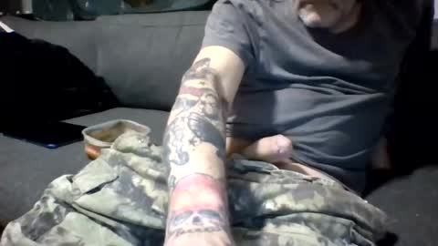 Snapshot of ragingzef69 chatting on 07-08-26, 01:59 Bigthickdickinvic online show from 07-08-26, 01:59