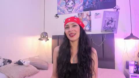 Raia online show from 03-25-26, 03:01