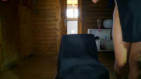 Snapshot of raichell_magicts chatting on 07-07-26, 11:14 60 off online show from 07-07-26, 11:14