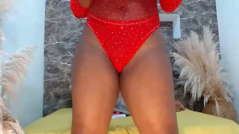 Snapshot of raichellcooper1 chatting on 10-18-25, 01:56 raichellcooper1 online show from 10-18-25, 01:56