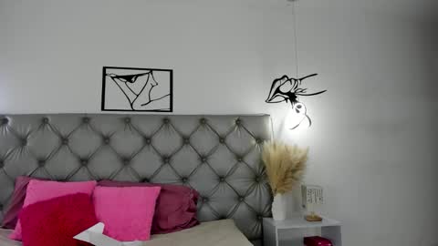 Snapshot of raiiaan_torricely chatting on 11-11-25, 07:52 Rayan online show from 11-11-25, 07:52