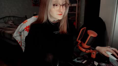 Kate online show from 03-25-26, 02:06