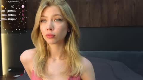 Snapshot of rainauge chatting on 02-14-25, 09:21 Lisa online show from 02-14-25, 09:21