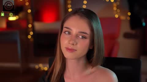 Snapshot of raisadoll chatting on 01-11-26, 05:51 Raisa online show from 01-11-26, 05:51