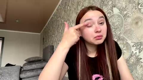 Snapshot of raisaklee chatting on 05-31-26, 04:31 Cherry online show from 05-31-26, 04:31
