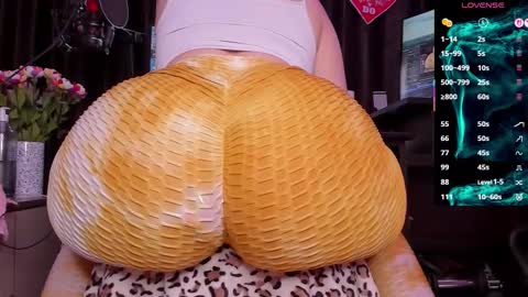 Laura online show from 03-20-26, 04:28