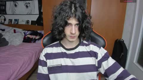 Snapshot of rakimaru chatting on 12-16-25, 01:16 kirill online show from 12-16-25, 01:16