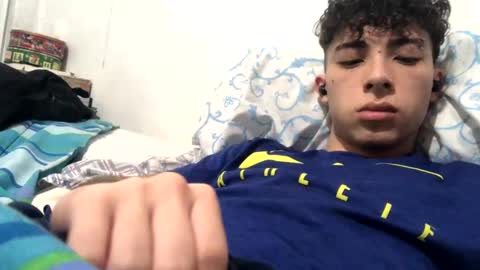 ramiroo2312 online show from 10-23-25, 08:18