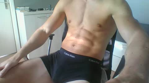 Snapshot of ramonjoosse2001 chatting on 05-14-26, 11:50 ramonjoosse2001 online show from 05-14-26, 11:50