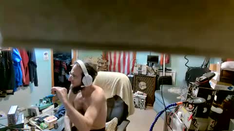 Snapshot of randalltotazz chatting on 12-07-24, 01:25 Randall online show from 12-07-24, 01:25