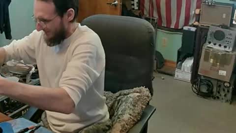 Snapshot of randalltotazz chatting on 01-17-25, 04:28 Randall online show from 01-17-25, 04:28