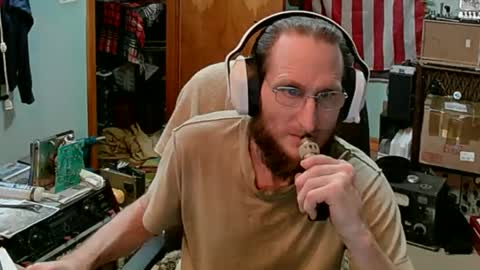 Snapshot of randalltotazz chatting on 02-13-25, 11:39 Randall online show from 02-13-25, 11:39