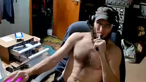 Snapshot of randalltotazz chatting on 09-10-25, 01:38 Randall online show from 09-10-25, 01:38