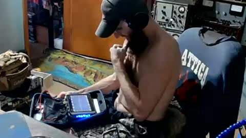 Snapshot of randalltotazz chatting on 09-18-25, 02:08 Randall online show from 09-18-25, 02:08