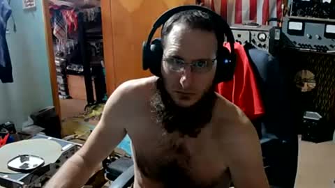 Snapshot of randalltotazz chatting on 10-10-25, 07:46 Randall online show from 10-10-25, 07:46