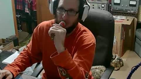 Snapshot of randalltotazz chatting on 12-05-25, 03:26 Randall online show from 12-05-25, 03:26