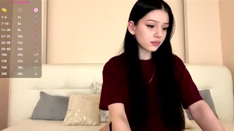 Snapshot of randiburt chatting on 09-17-25, 02:52 Luna online show from 09-17-25, 02:52