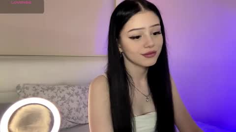 Snapshot of randiburt chatting on 11-02-25, 03:25 Luna online show from 11-02-25, 03:25