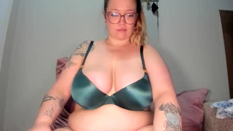 Snapshot of randiigirl69 chatting on 05-23-26, 03:12 Randii online show from 05-23-26, 03:12